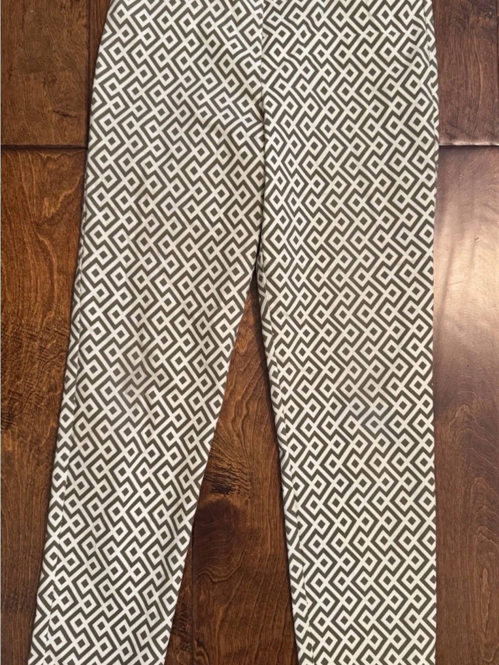Krazy Larry Geometric Print Ankle Pant Taupe and Off white Size 8 Pull on